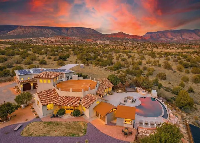The Sanctuary At Sacred Mesa - Panoramic Views Holiday home *